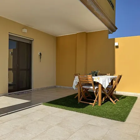 Agora Family House Appartamento *